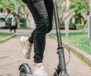 Bætt umferðaröryggi – rafhlaupahjól og létt bifhjól í flokki I