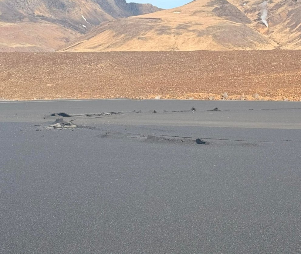 Skemmdarverk unnin á gervigrasvellinum