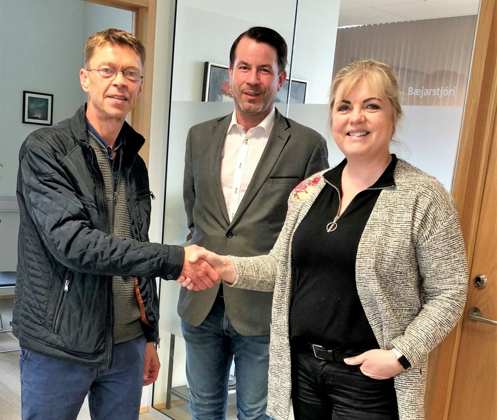 Samið um tryggingar við VÍS