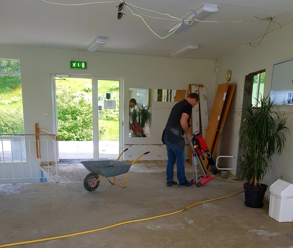 Sundlaugin opnar 1. ágúst