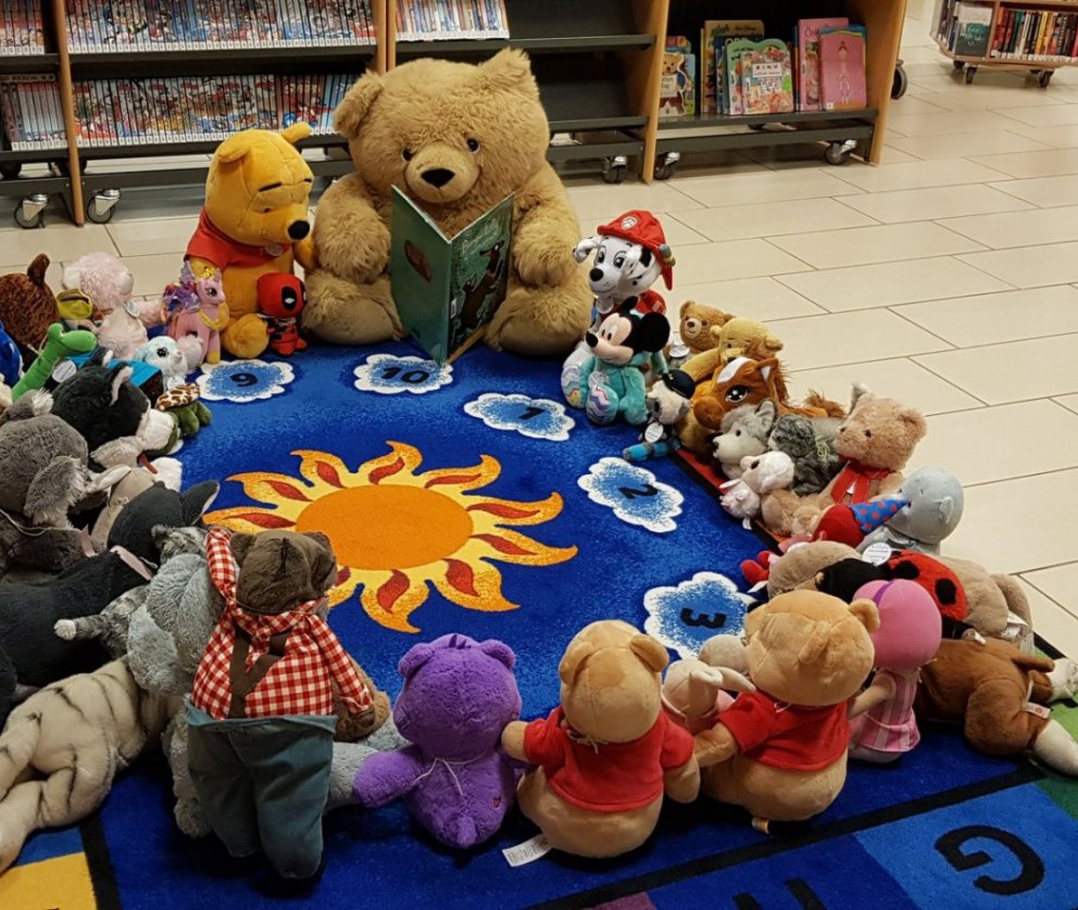 Bangsar bæjarins brugðu á leik