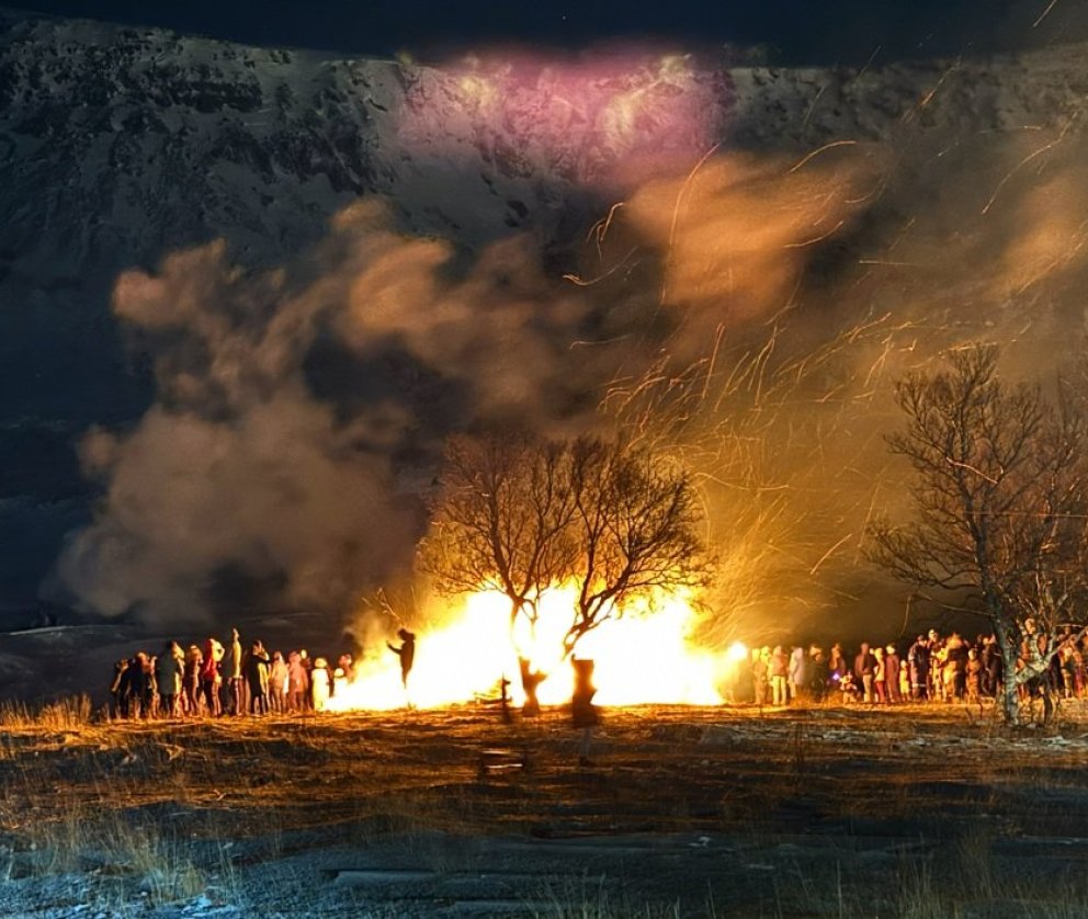 Áramótabrenna og flugeldasýning á gamlárskvöld