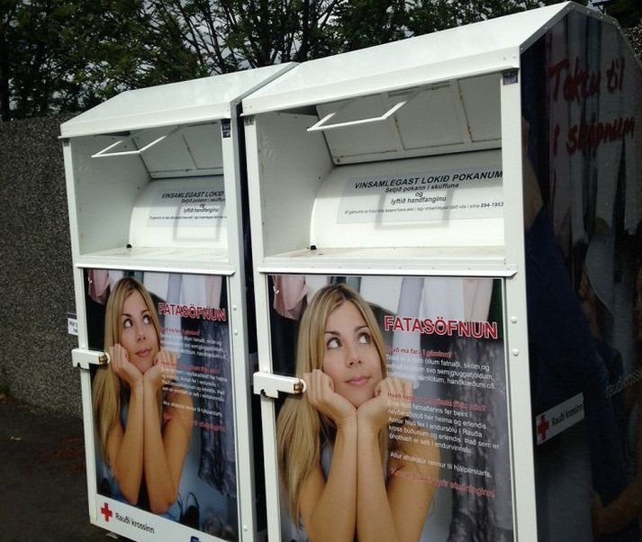 Fatagámur Rauða krossins er kominn aftur á gámasvæðið