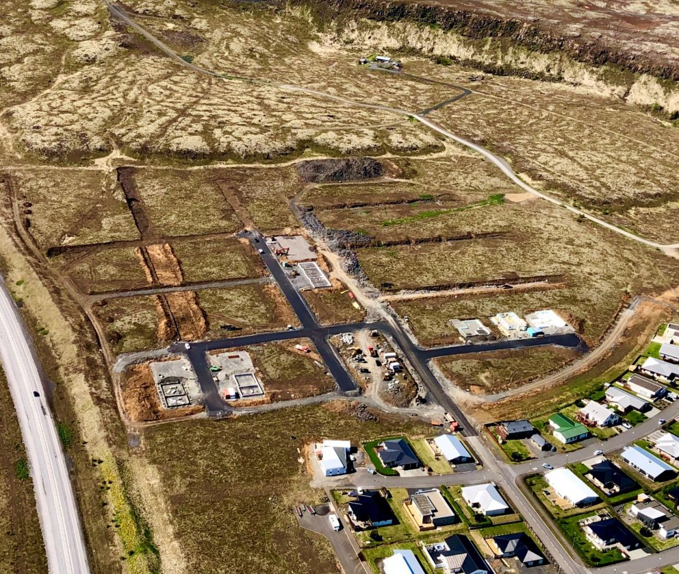 Kambaland byggist hratt upp en þar eru nú í byggingu um 140 íbúðir.