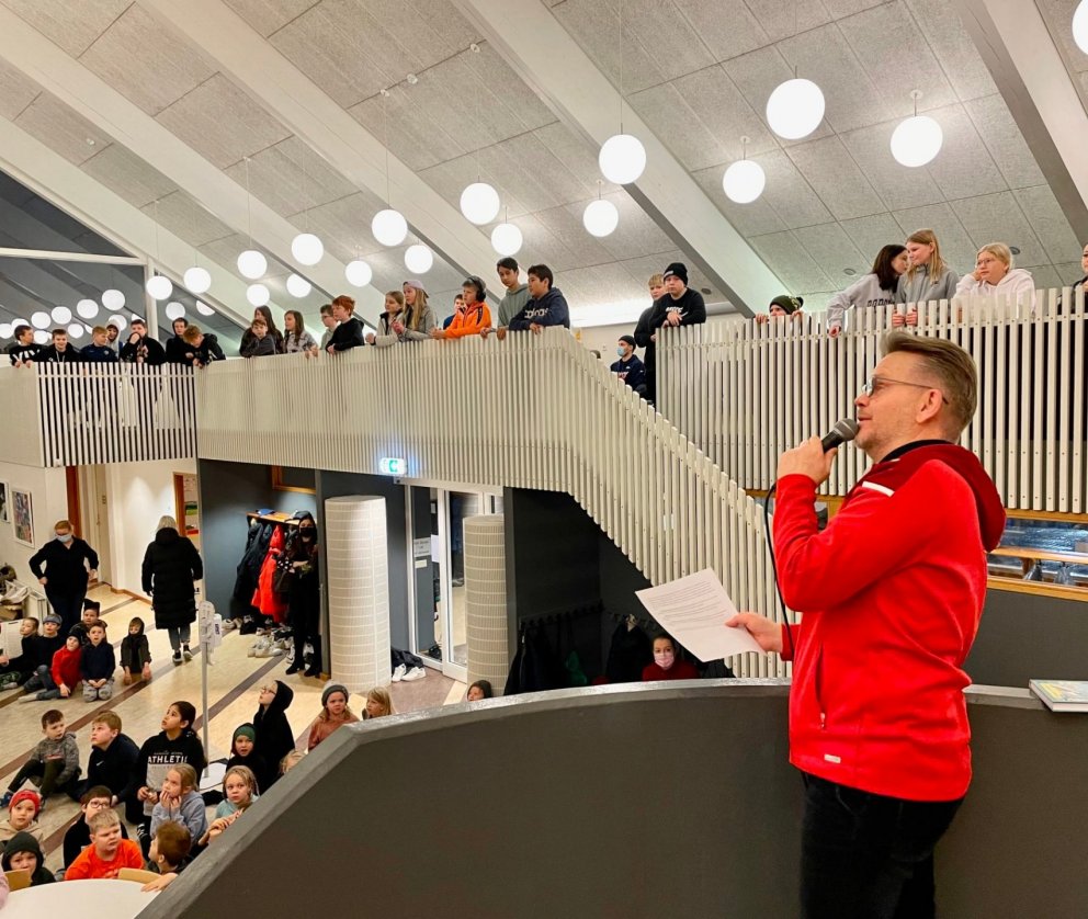 Gunni Helga hrifinn af sóttvörnum grunnskólans