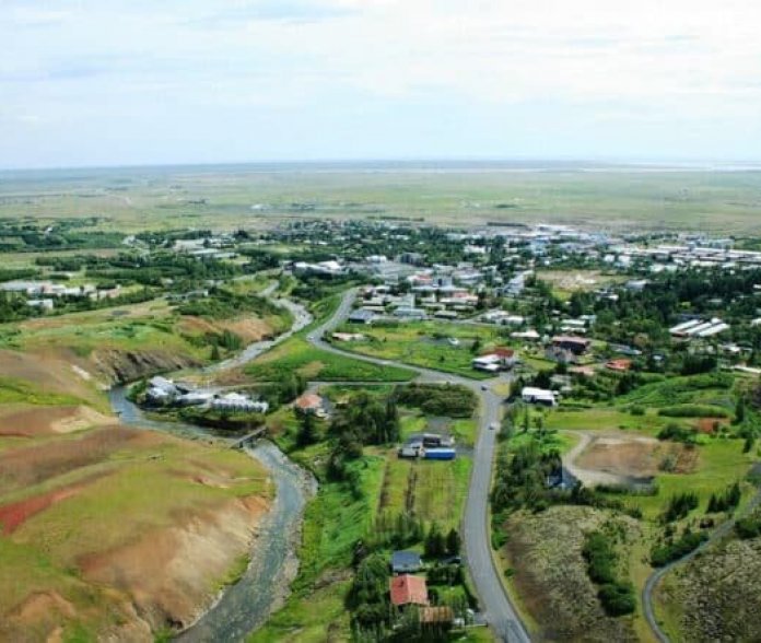 Stofnanir loka næstkomandi mánudag vegna Covid