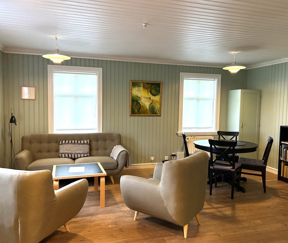 Fimmtán listamenn dvelja í Varmahlíð árið 2024