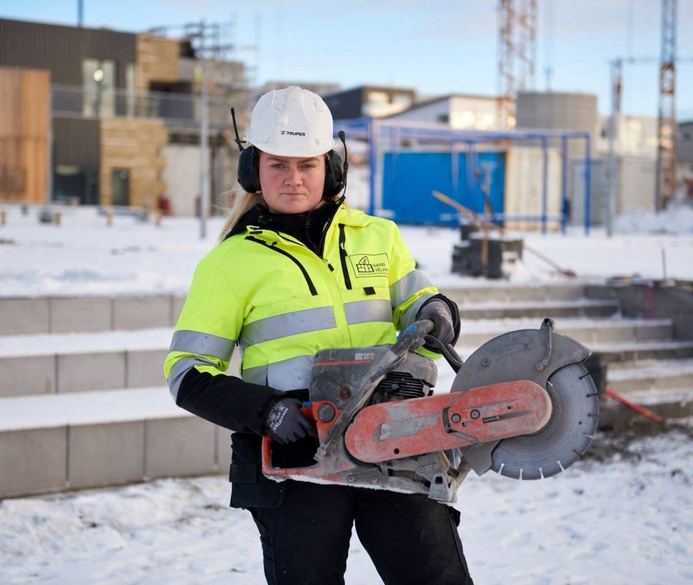 Kristin var kosin harðasti iðnaðarmaður landsins árið 2018.  Myndin er tekin af því tilefni.