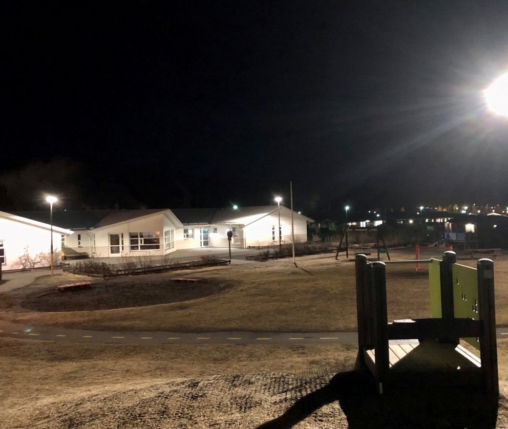 Stórbætt lýsing við Leikskólann Óskaland.